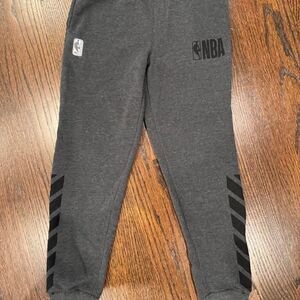 Boys NBA sweatpants - size M